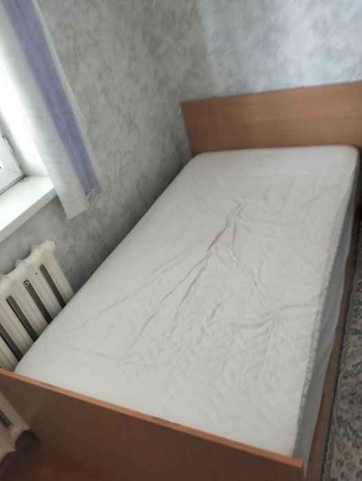 Спальная кровать