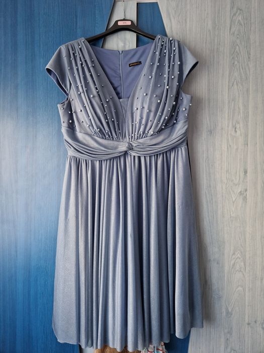 Rochiță elegantă cu perluțe