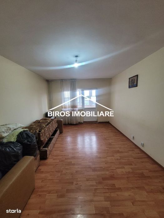 3 camere decomandate, 2/4, CT Rovine