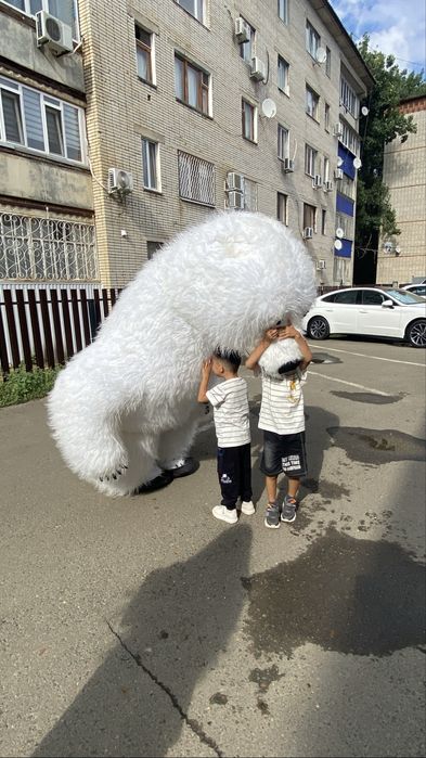 Большой белый мишка аниматор