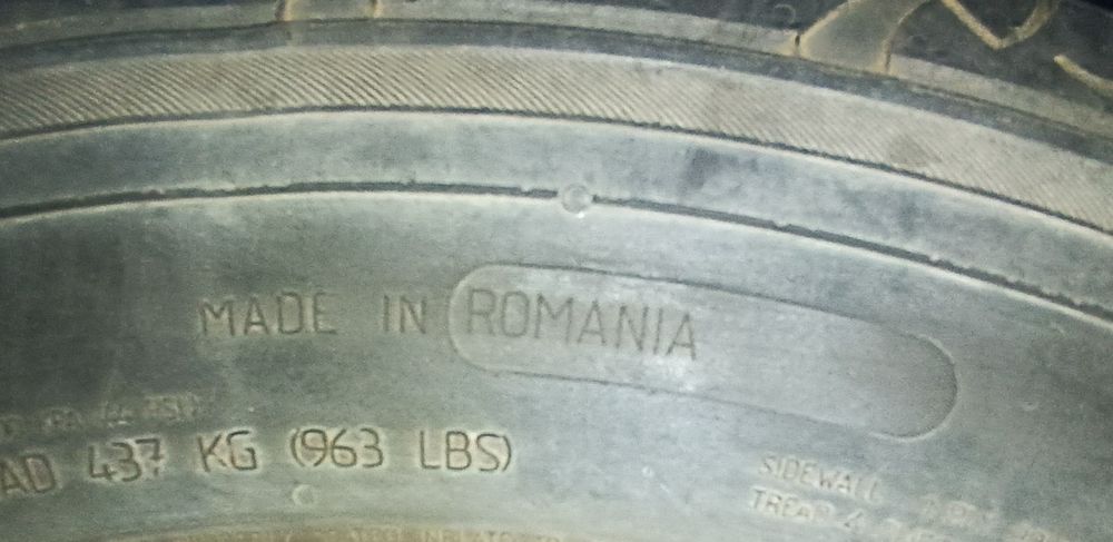 Продам 2 диски с резиной