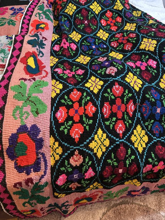 Vand carpete si prosoape vechi