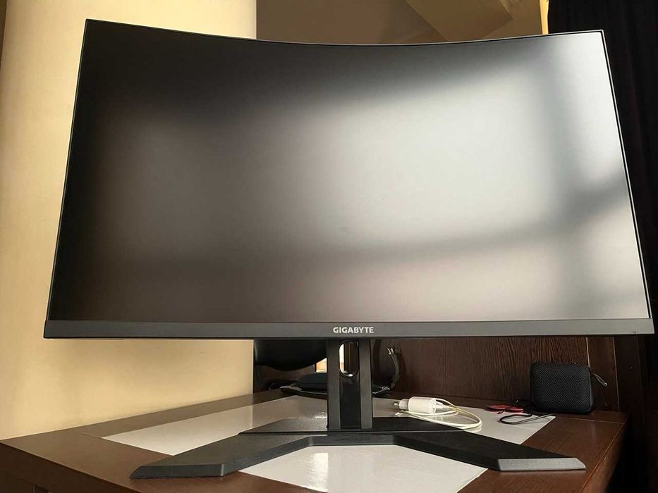 Monitor Gaming Gigabyte G32QC A 32” QHD 165Hz Curbat