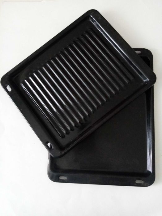 Комплект 2малки емайлирани тавички.