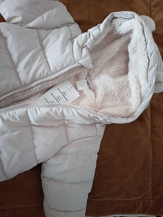 salopeta exterior bebe H&M noua