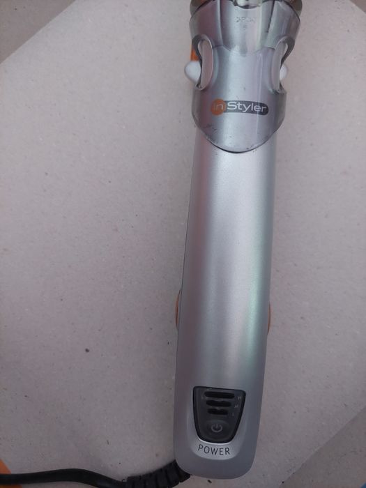 Четка за изправяне