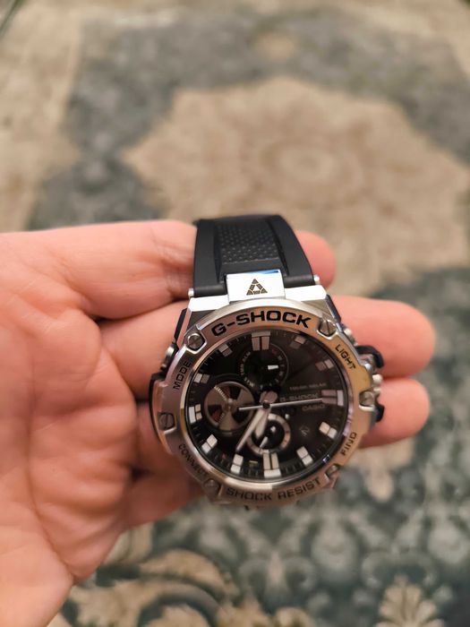 Наручные часы Casio G Shock GST-B100.