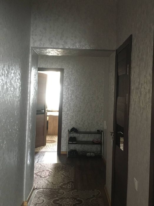 Охонгаронгада 3 хонали 3 каватда новостройка да жойлашган Уй сотилади