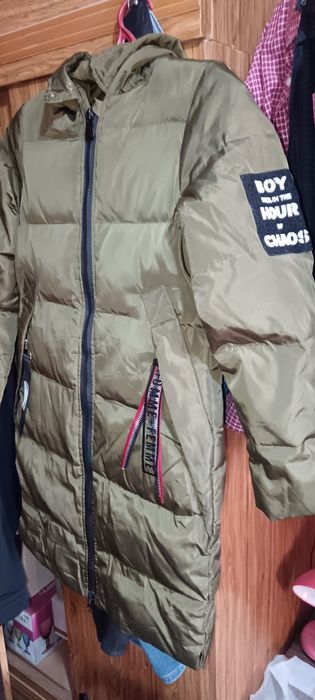 Продам куртку для девочки.