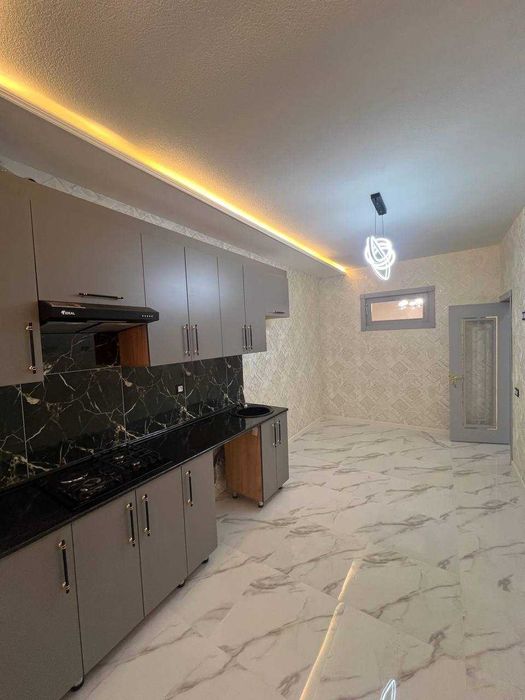 Продаётся люкс 2-комнатная новостройка с лифтом 5-этаж Вокзал УзГазоил