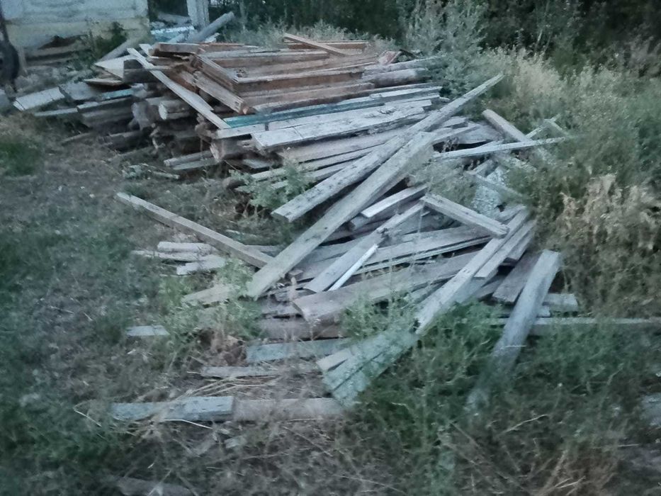 Продам дрова / старые доски и брус