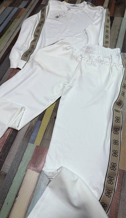 Stoc Trening compleu dama Guess