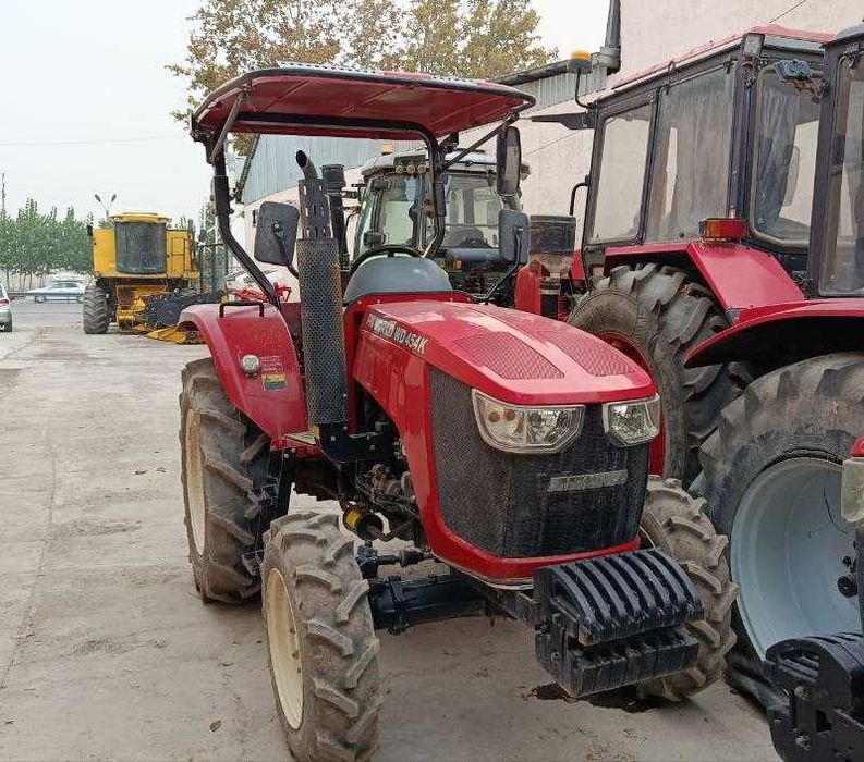 Traktor FM World WD454K