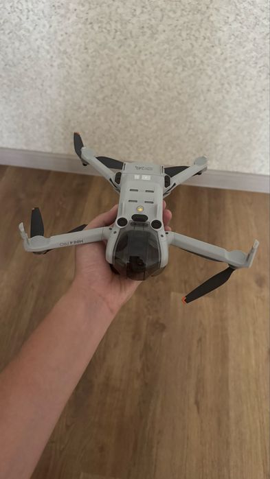 Дрон DJI Mini 4 PRO