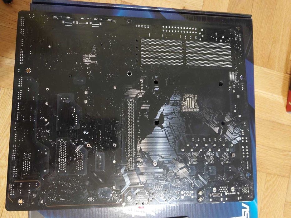 AMD Ryzen 7 3700X + AsRock B550 Pro4