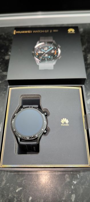 Часовник Huawei GT2