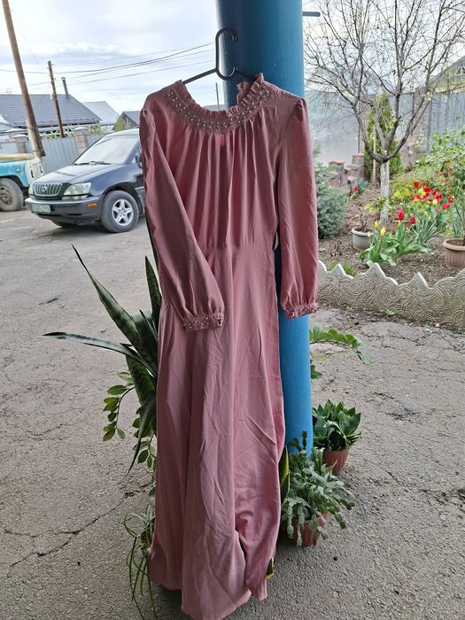 Продам вечерние платья