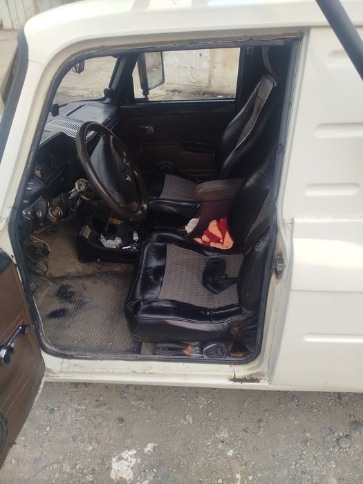 Москвич сотилади