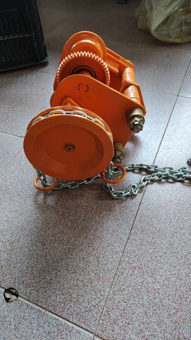 Ръчна количка за верижен телфер 500кг.1/1 и 1000кг.2/1