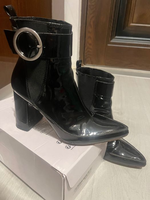 Боти Hm, 37 номер, лачени