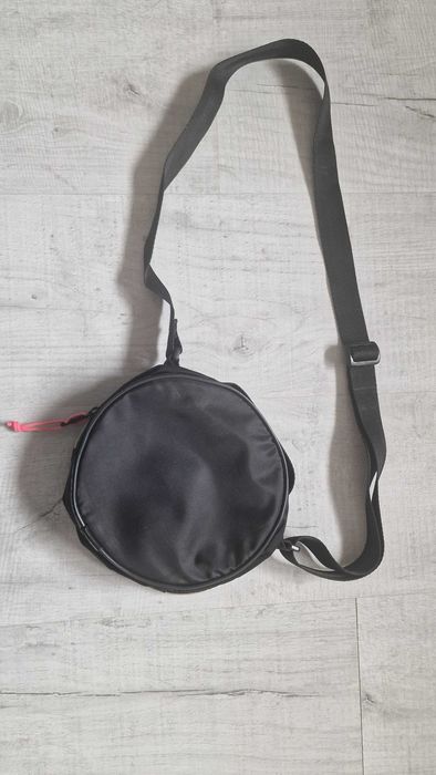 Puma оригинална кръгла чанта