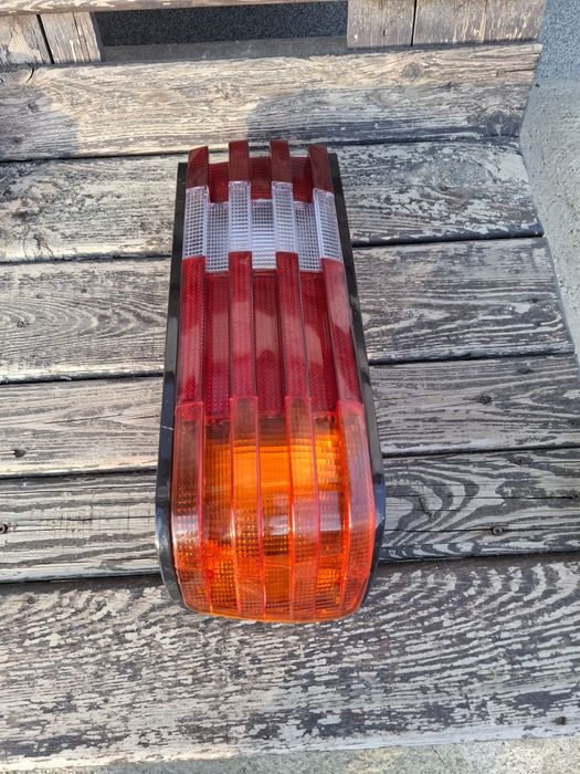 Lămpi  spate   Mercedes  W 123