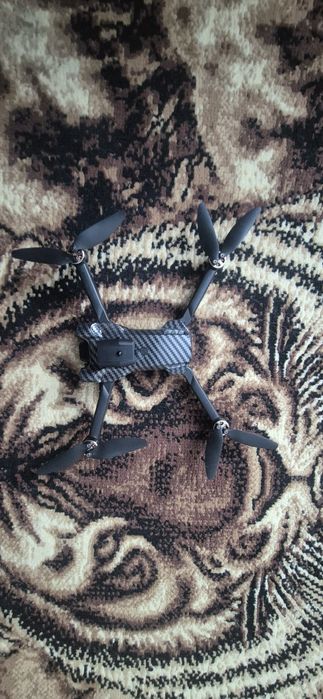 Продам квадрокоптер модель  jjrc h106
