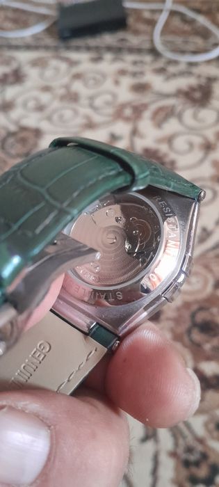 Часы омега продам