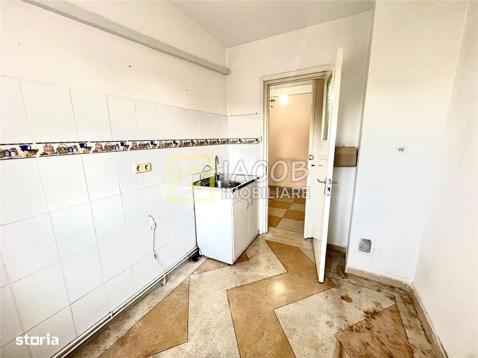 Apartament 2 camere decomandate, etaj 3, zona Energiei, str. Banatului