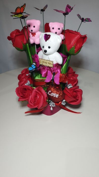 Revis aranjament cadou Ideal si special buchet  trandafiri sapun