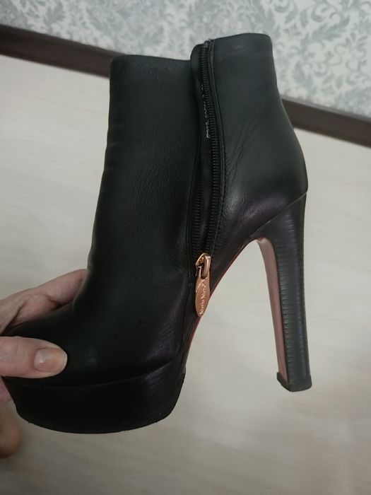 Кожаные ботильоны 35 размер,6000 тенге