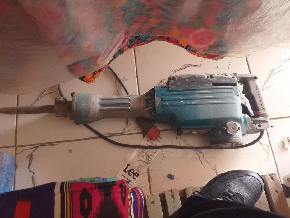 2 та перфаратор сотилади