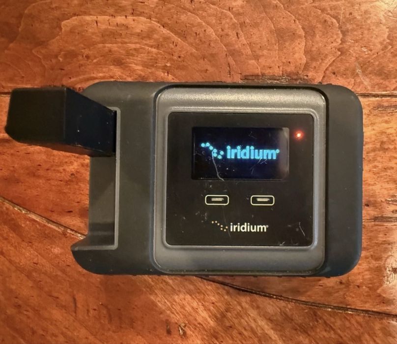 Спутниковый терминал Iridium go