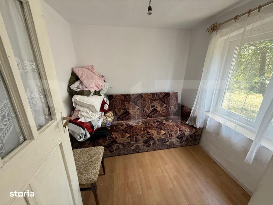 Casa partial renovata, 60 mp, 6000 mp teren, zona Georocu Mare