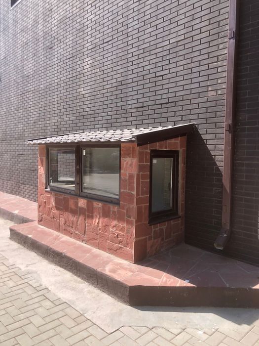 Красный камень плитняк