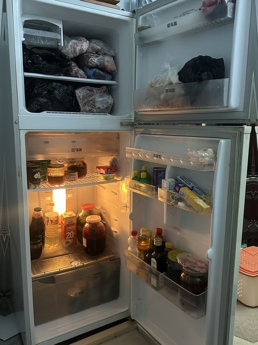 Холодильник Samsung