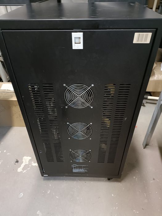 Vând stabilizator curent trifazic 30kw