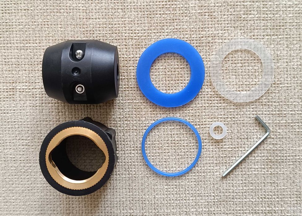 Смесител за мивка с изтеглящ се механизъм. Нов.