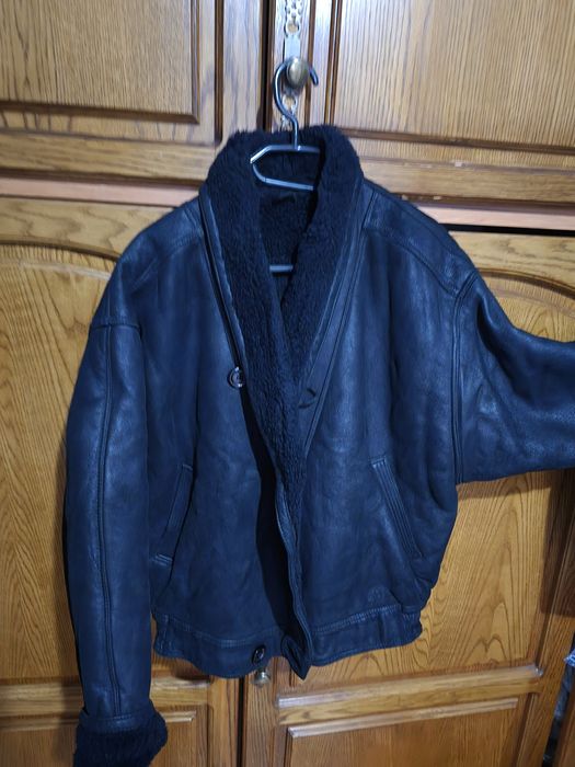 Cojocul piele naturala MOSCHINO