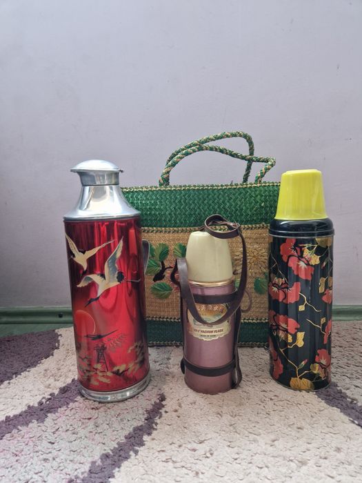 Termosuri clasice și sacosa plaja, toate China, anii 1960 -1970.