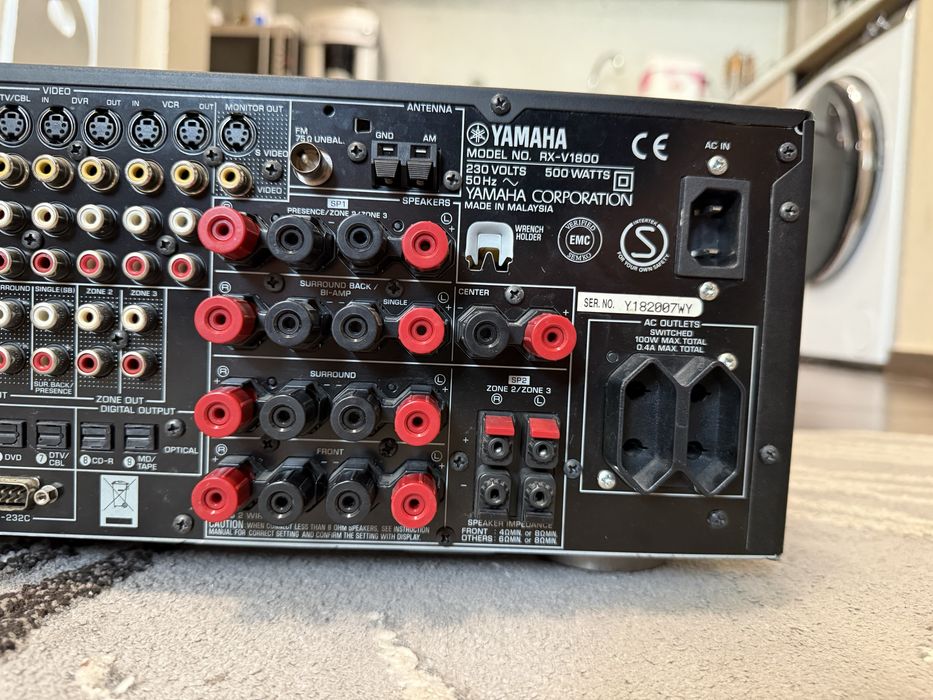 Yamaha RX-V1800 Качествен ресивър