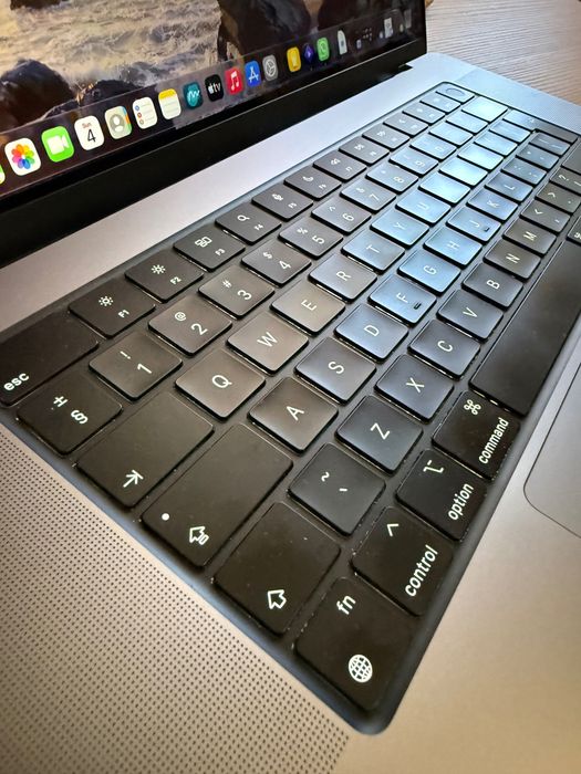 Macbook pro 16 M1, 32 RAM, 512 gb SSD