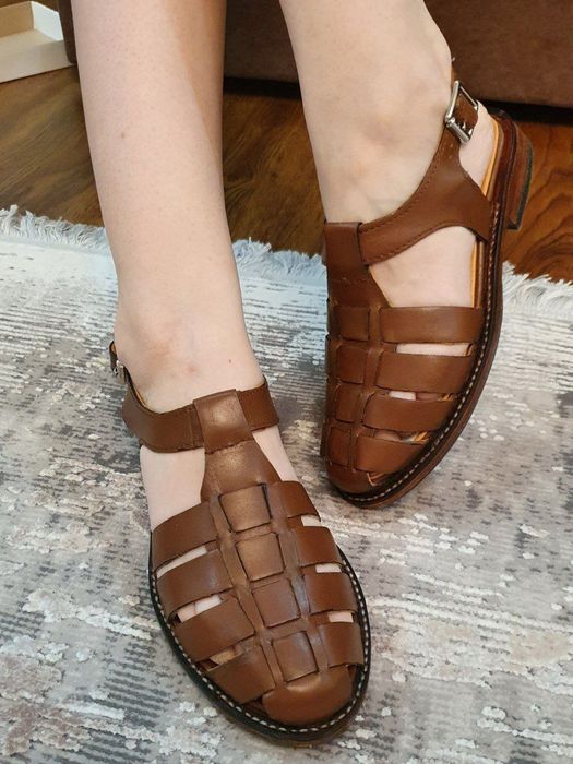 Женские кожаные сандалии
