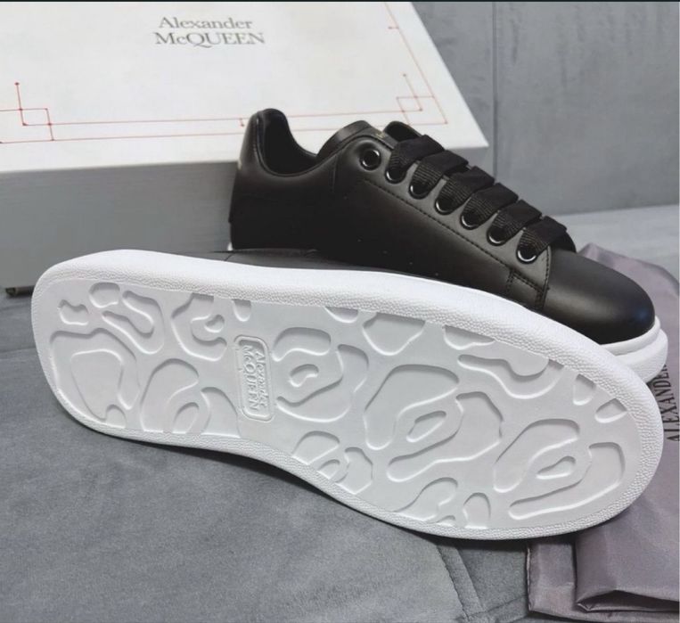 Vand alexander mcqueen noi