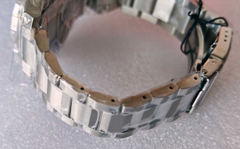 TISSOT SUPERSPORT CHRONO чисто нов оригинален с кутия мъжки часовник