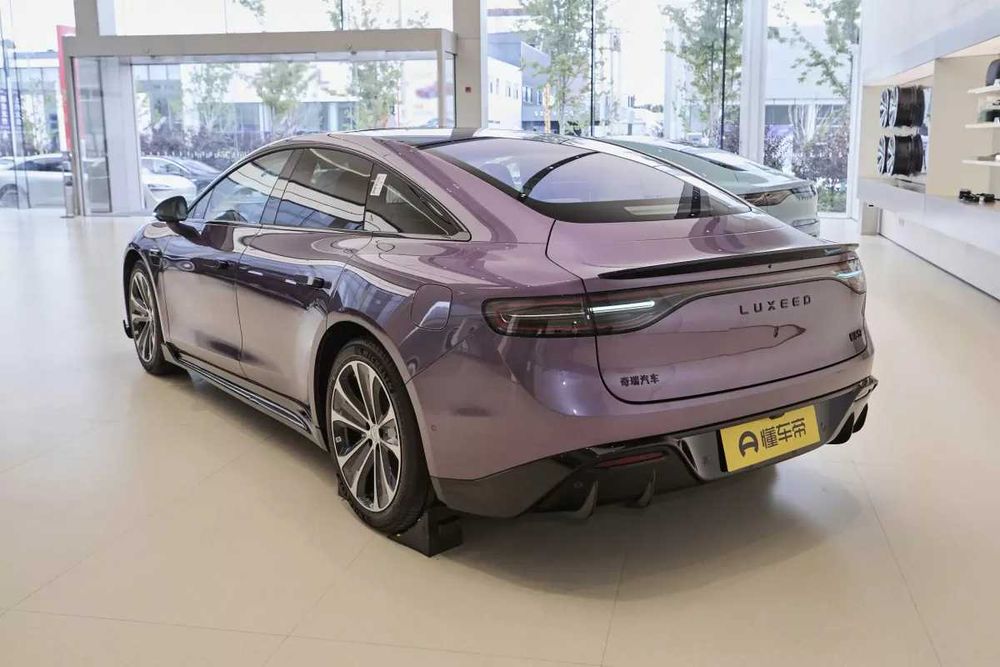 Luxeed s 7 pod zakaz