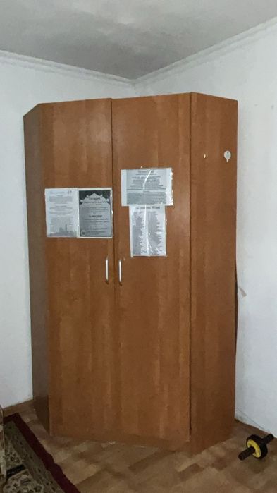 Продам шкаф угловой