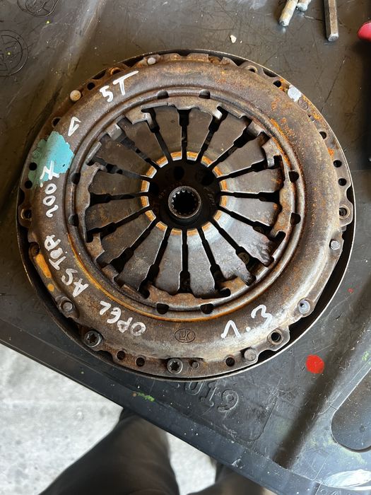 Volanta si ambreaj masa dubla opel astra 1.3 diesel 2007 5 trepte
