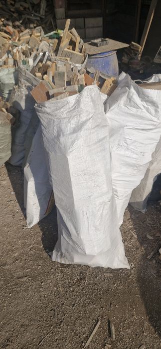 Дрова в мешках доски балки