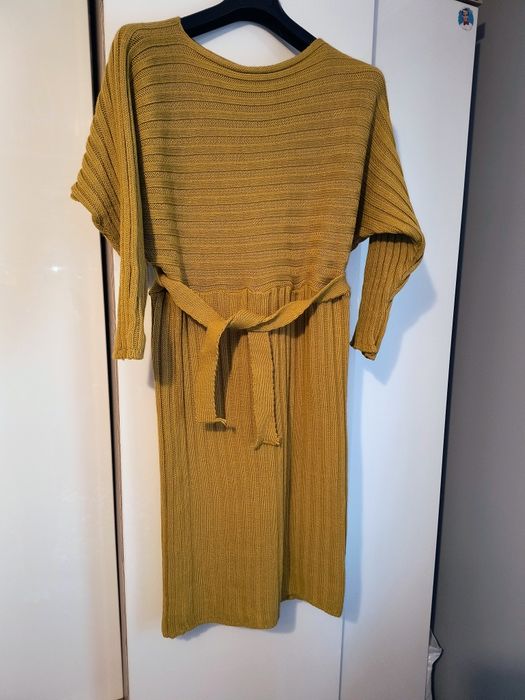 De vânzare diferite rochițe